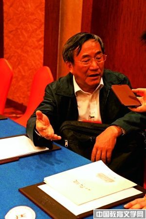 大學(xué)絕不是腐敗重災(zāi)區(qū)_葛劍雄-大學(xué)-腐敗